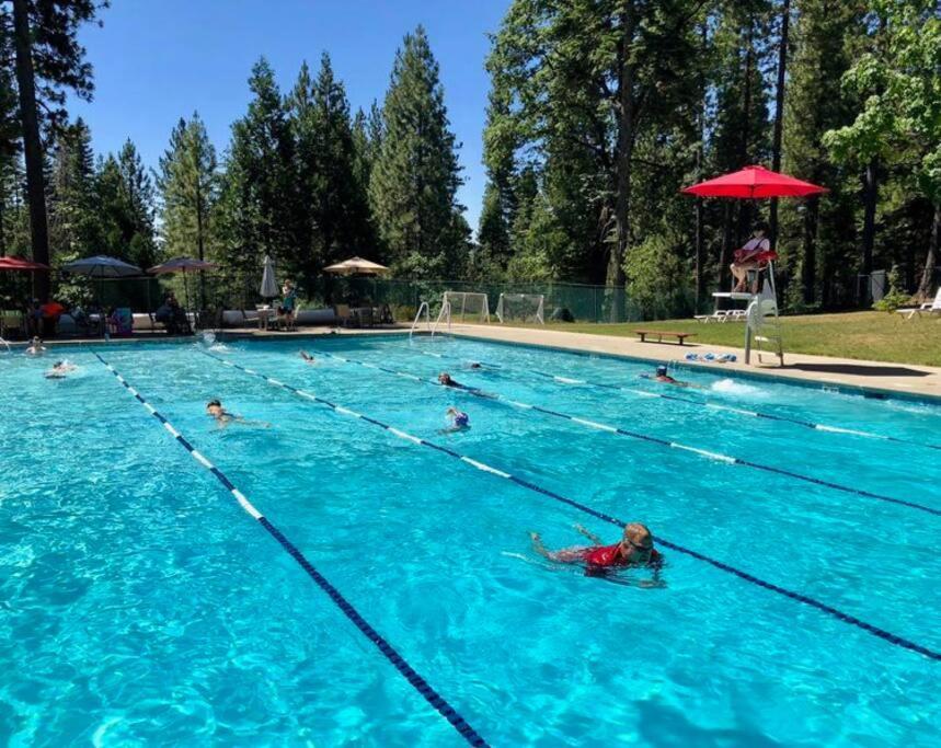 הוילה Camp Connell Sweet Retreat: Theater, Pool/Ping-Pong, Quiet! מראה חיצוני תמונה